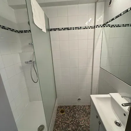 Apartment Au Coeur De Valence 4 *